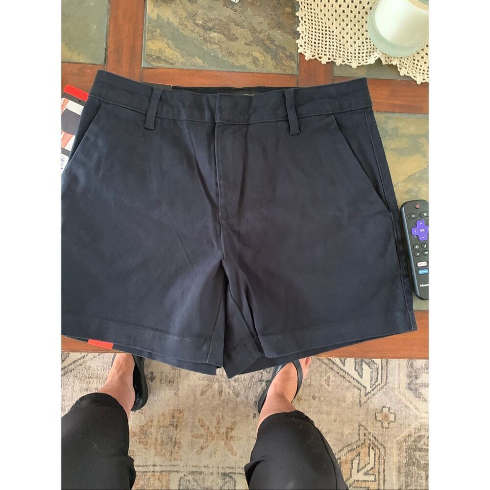 Banana Republic Chino Short Size 8 NWT